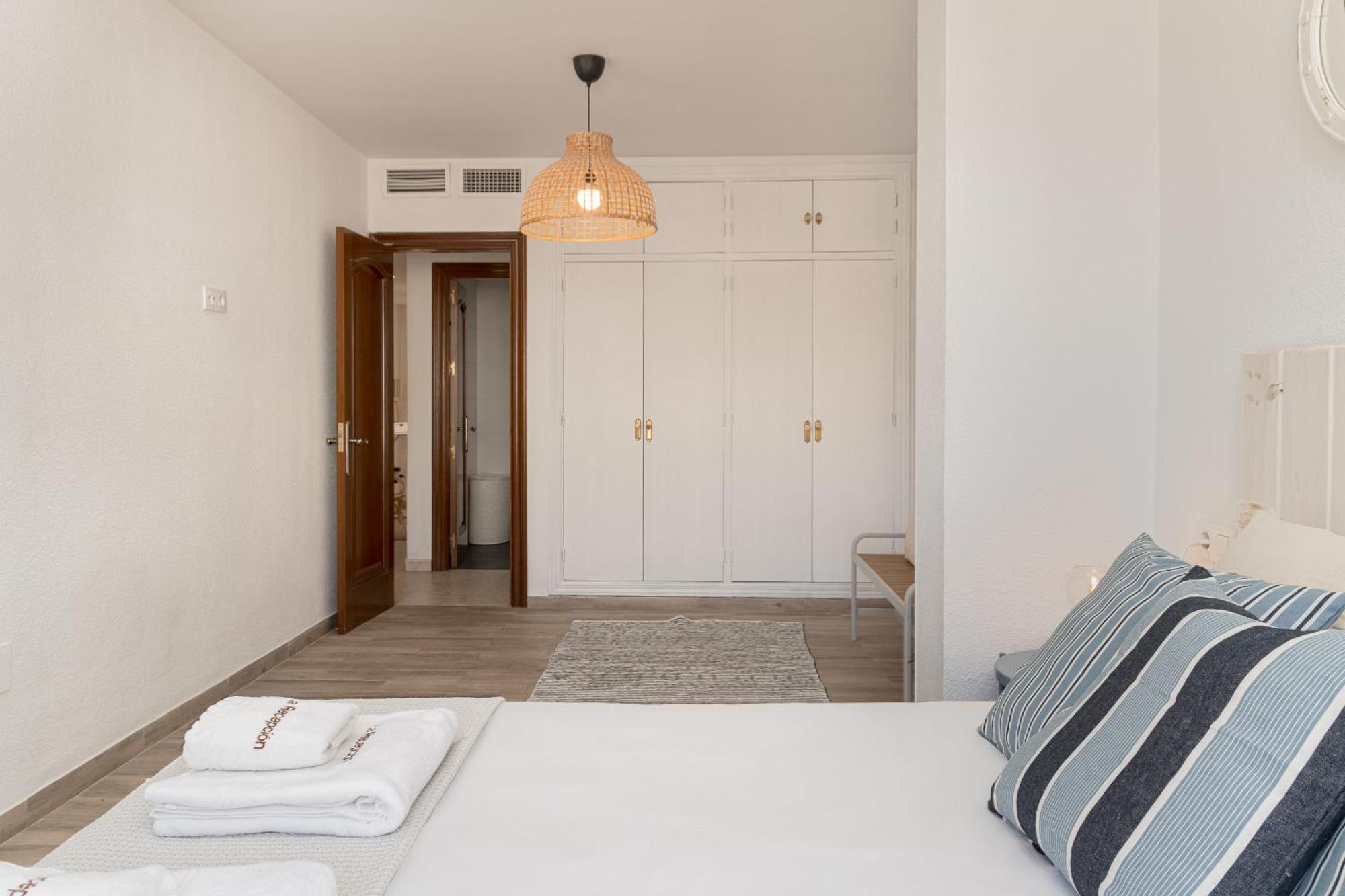 C103 - Sunny Terrace, Old Town Views Apartment Malaga Ngoại thất bức ảnh