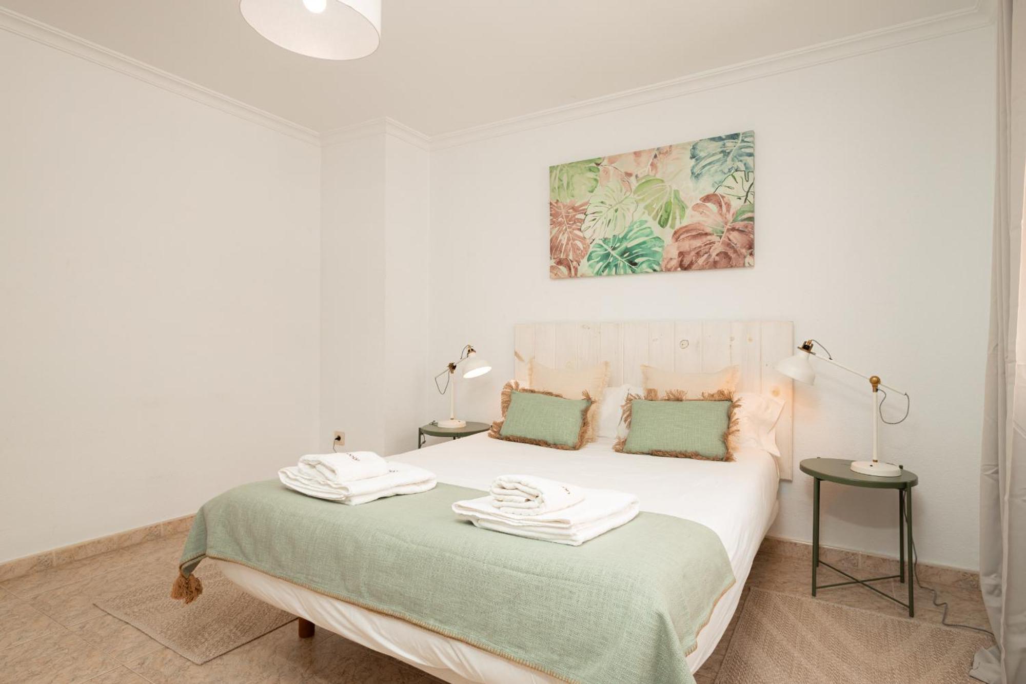 C103 - Sunny Terrace, Old Town Views Apartment Malaga Ngoại thất bức ảnh