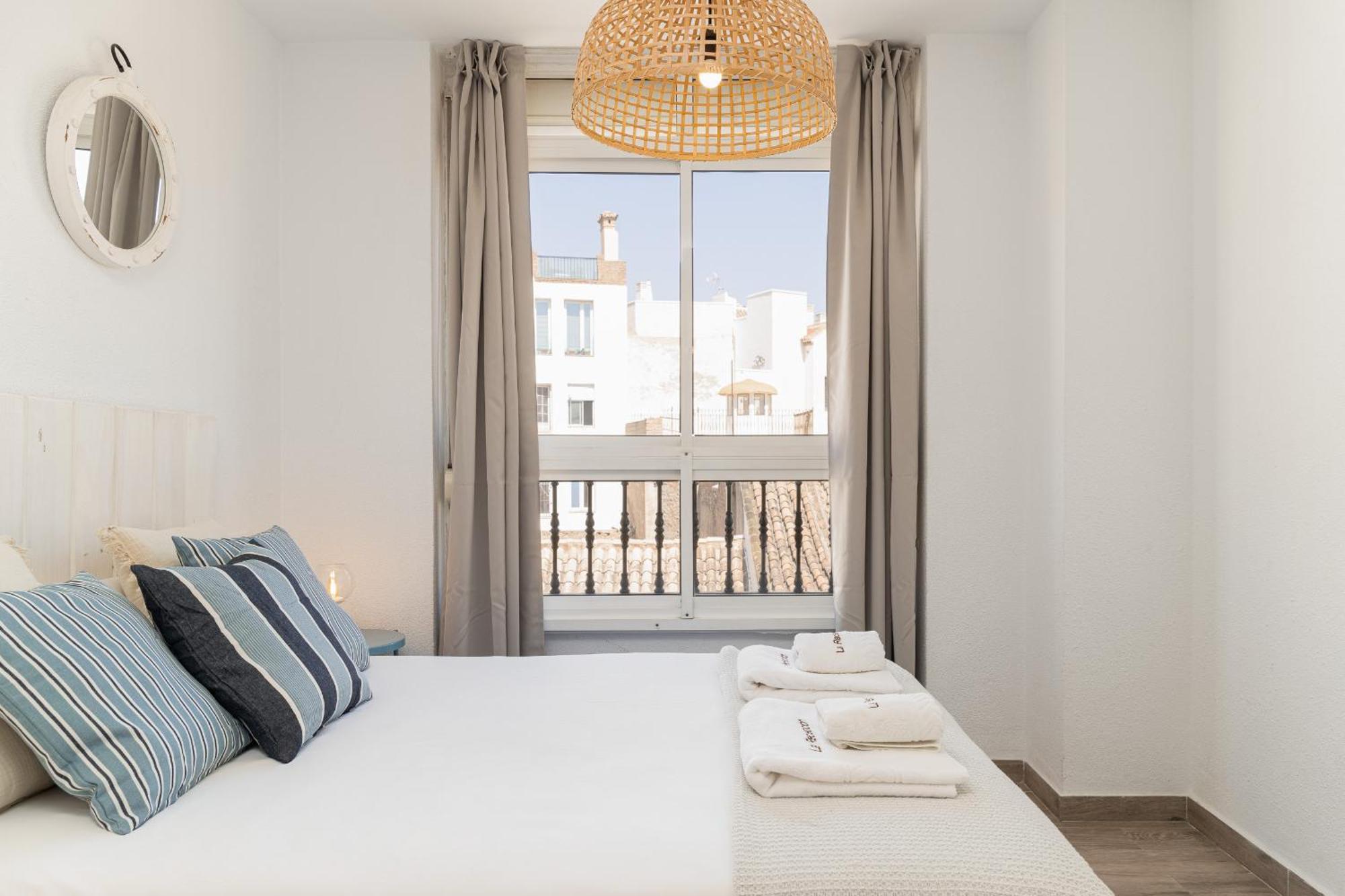 C103 - Sunny Terrace, Old Town Views Apartment Malaga Ngoại thất bức ảnh